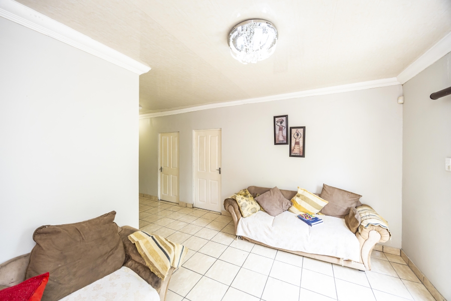 5 Bedroom Property for Sale in Beacon Bay North Eastern Cape